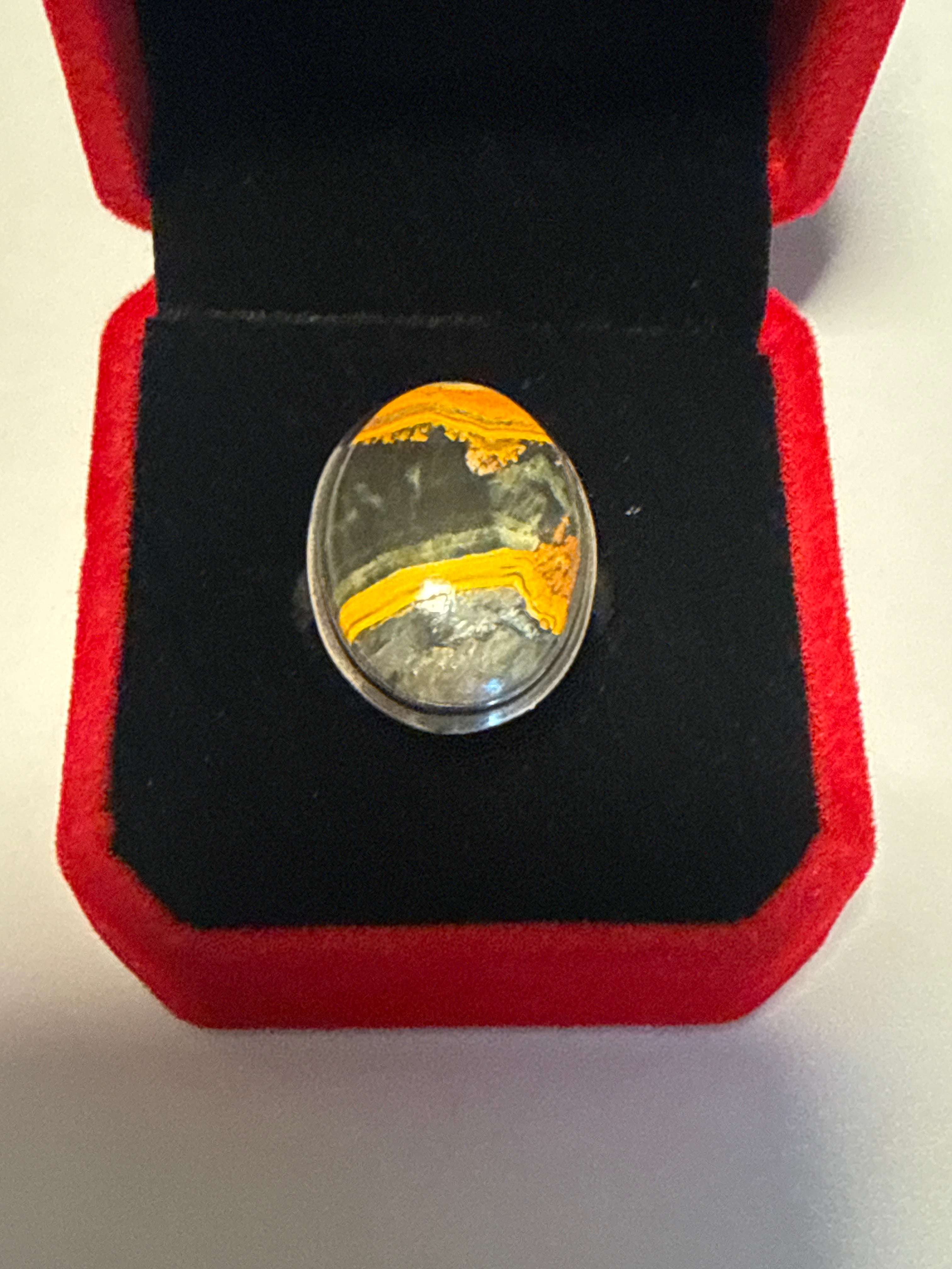 Bumble Bee Jasper size 7