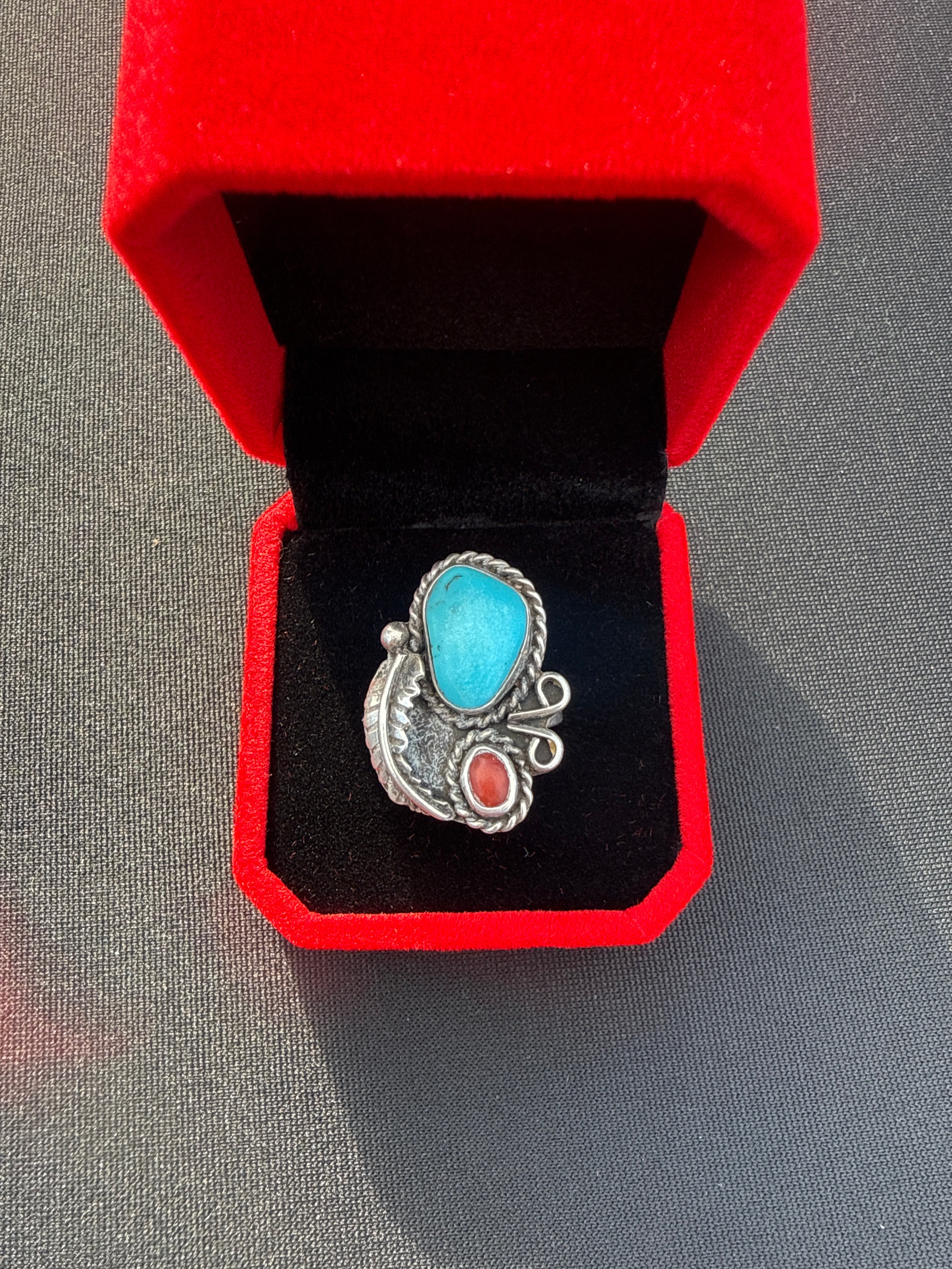 Vintage Sleeping beauty Turquoise with Red Coral size 7