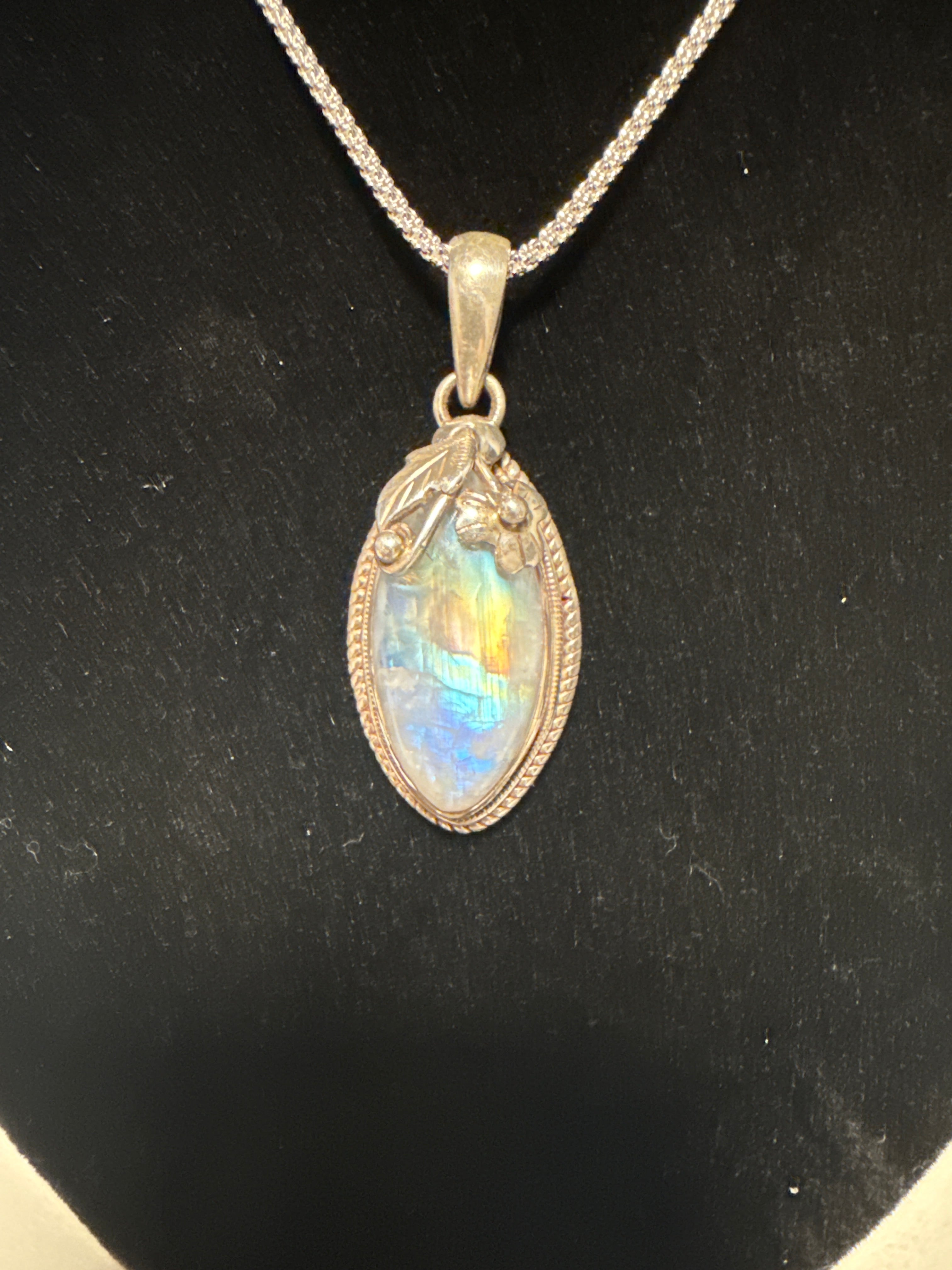 Labradorite designer pendant